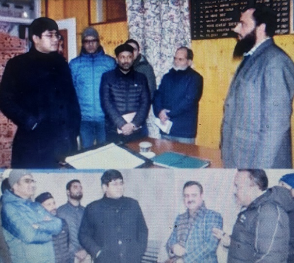 DC Ganderbal emphasizes importance of providing hassle-free public services,  inspects offices housed in Mini Secretariat 