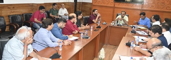 Div Com Jammu asks stakeholder departments to ensure speedy issuance of required NOCs 