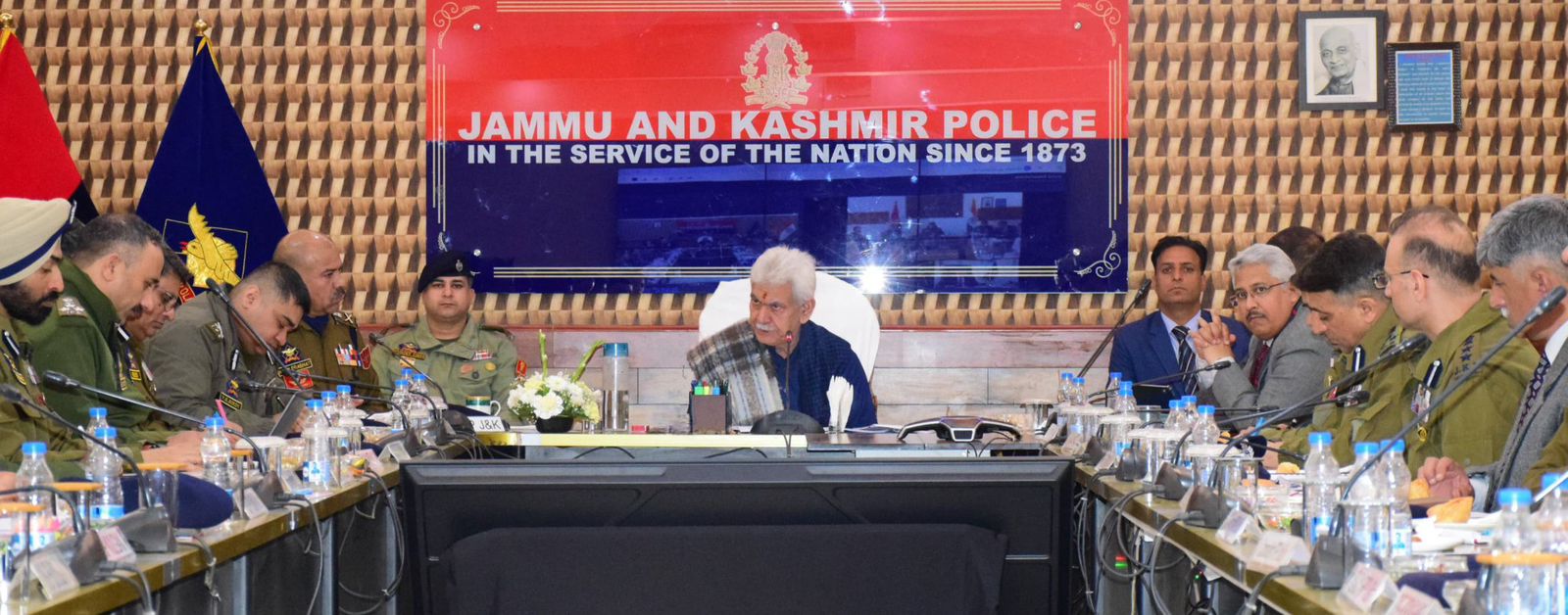 LG J&K chairs high-level security meeting