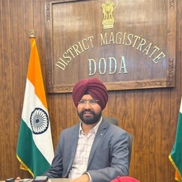 DC Doda Harvinder Singh receives prestigious Best Electoral Practices Award 2024