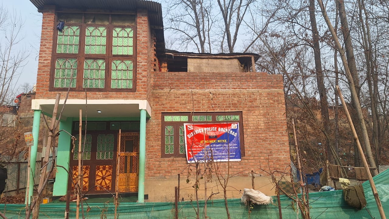 'Anantnag Police attaches Properties'