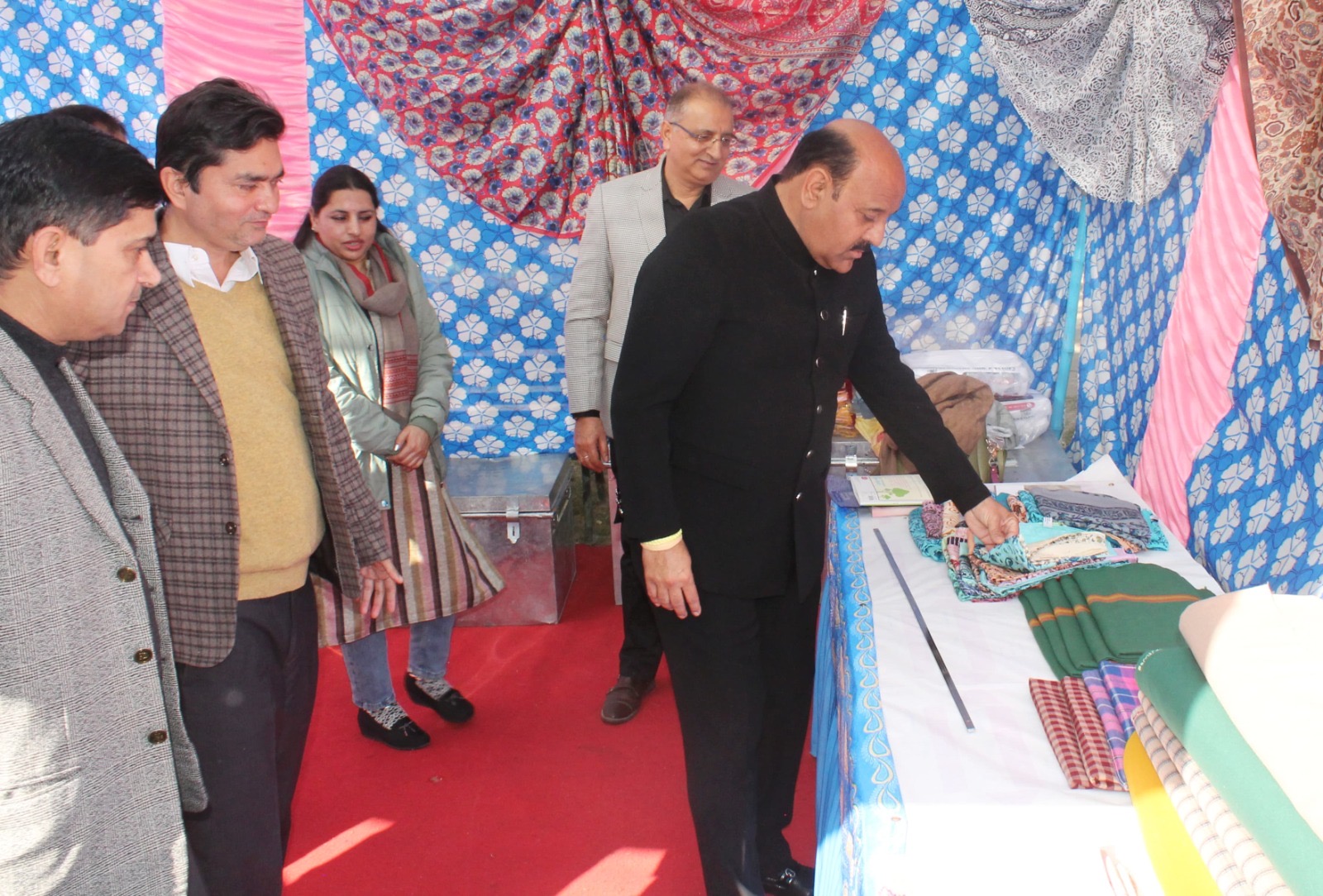 'Dy CM J&K inaugurates Sale Mela of Wool, Silk Products'