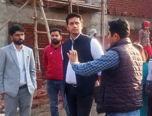 DC Kathua conducts an extensive inspection of key development projects 