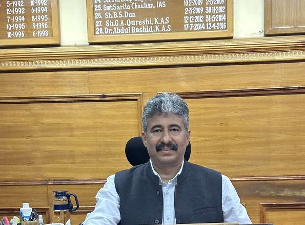 Arun Manhas takes charge as Director Industries Jammu