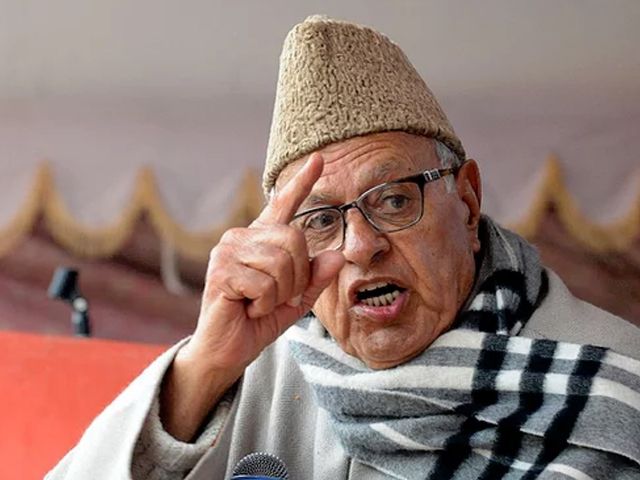 'Farooq Abdullah's convoy vehicle meets with accident in Rajasthan'