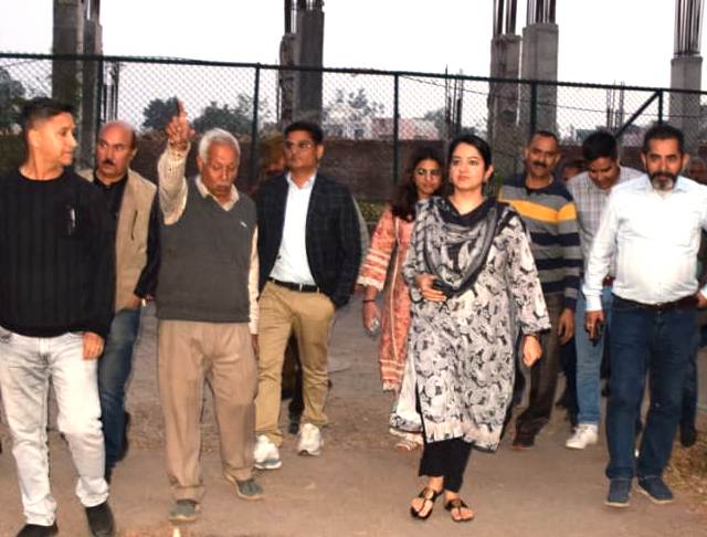 DC Udhampur conducts city tour to address public grievances and review civic amenities