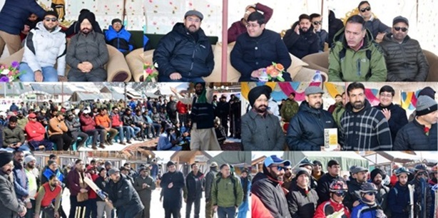 Satish Sharma inaugurates maiden Skiing training program at Sonamarg 