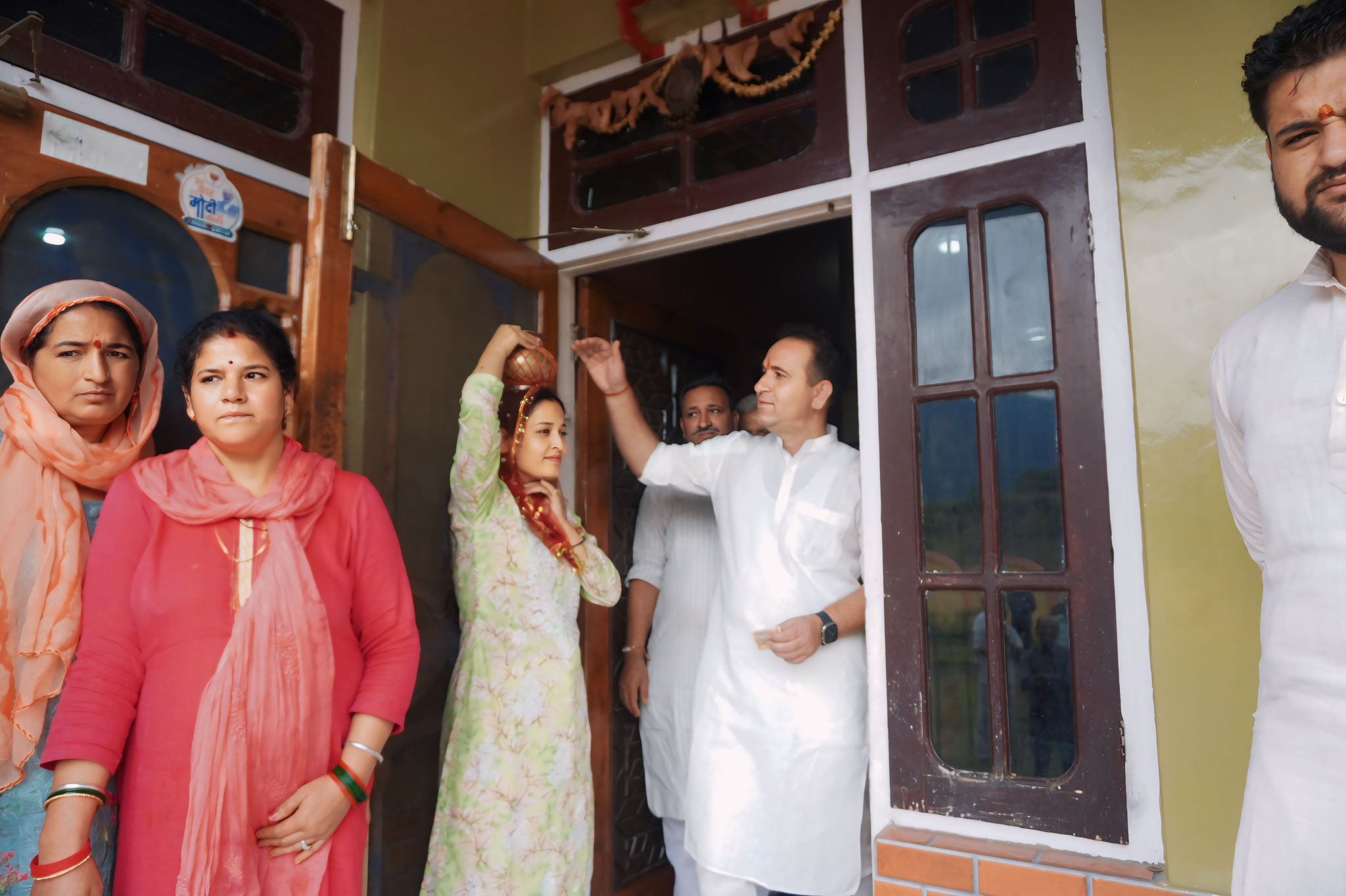 BJP Leader Sunil Sharma begins campaign in Traditional style in Padder - Nagseni seat 