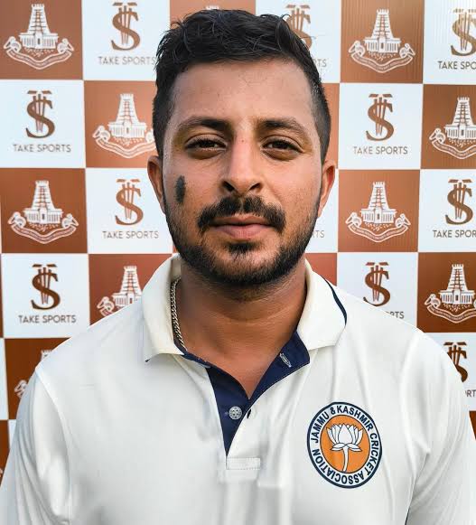 After 22 years , Shubham Khajuria scores Double century for Jammu & Kashmir 