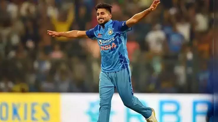 India's fastest bowler Umran Malik sold to KKR for 75 lakhs 