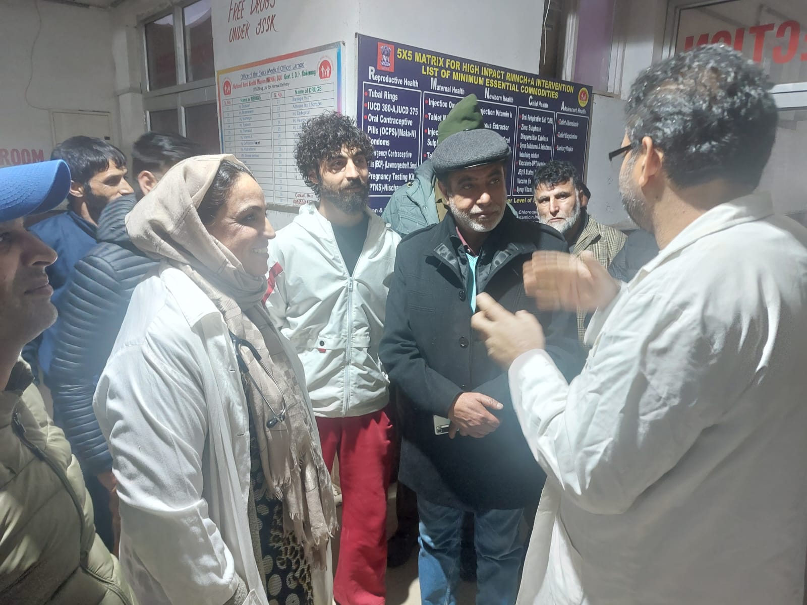 J&K: MLA conducts surprise visit , Doctor found Absent