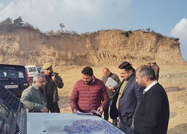 'DM Jammu  visits Chatta ,Bathindi areas over  illegal mining , land conversions issues '