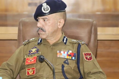 DGP  J&K Nalin Prabhat cut Shorts his Security Cover by 65% 