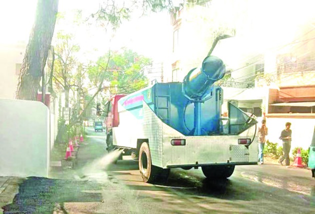 JMC launches newly procured Anti smog Guns to mitigate dust pollution in high vehicular traffic zones 