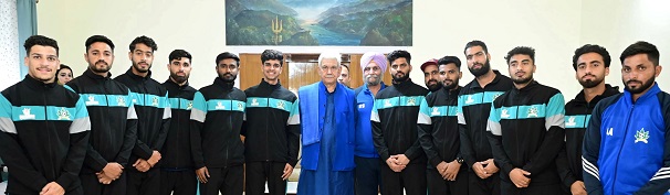   Lieutenant Governor meets J&K Senior Men’s Football Team for Santosh Trophy at Raj Bhawan