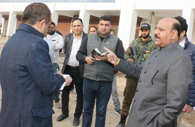 Dy CM inspects Thandi Khui bus terminal, directs for speedy completion 