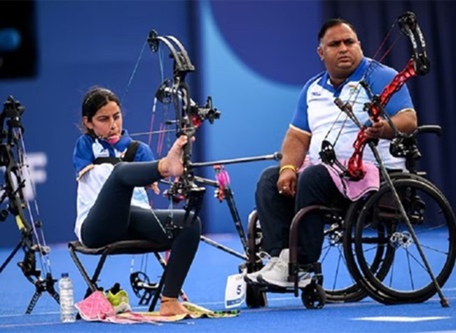 Arjuna awardee Paralympians Sheetal, Rakesh from J&K among 20 special invitees on R-Day in New Delhi 