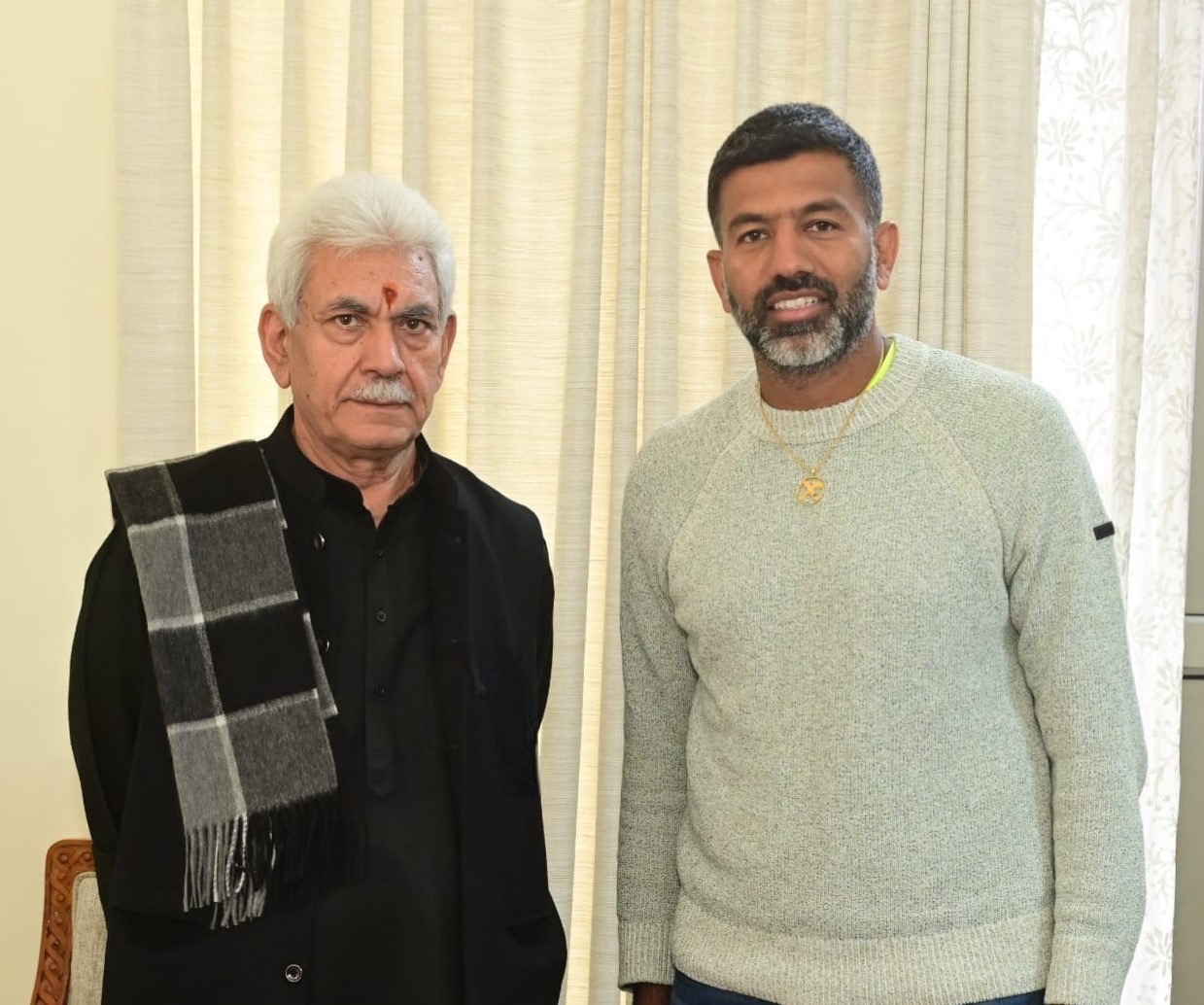 Tennis Player Rohan Bopanna calls on LG J&K