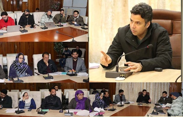 DC Srinagar directs for making all designated Aadhaar stations operational at Hospitals, Banks, ICDS centres 