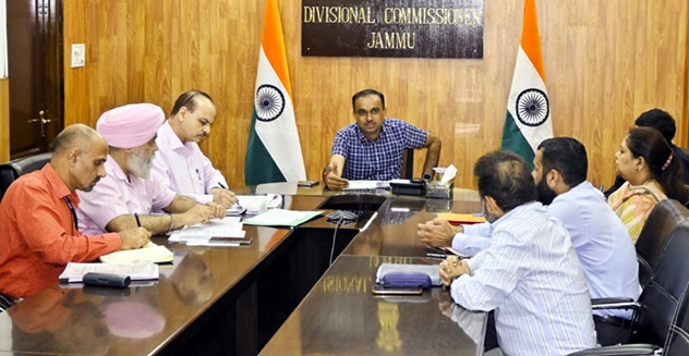 Div Com Jammu reviews preparedness, preventive measures for dengue 