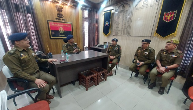 IGP Jammu visits Akhnoor belt, issues directions