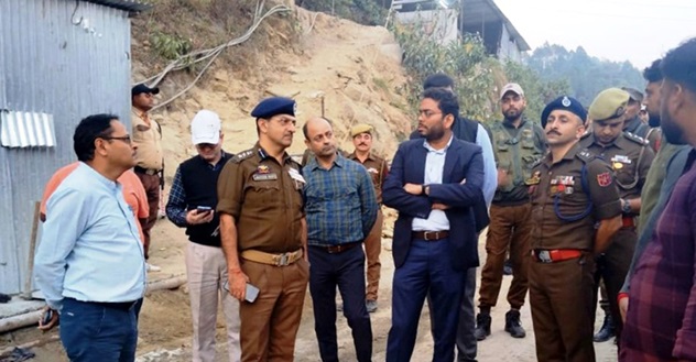 DM Jammu reviews security, progress of key projects 