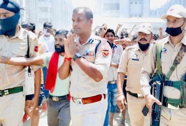 Shailendra Mishra , Kathua Police, United Police Kathua & Public of Kathua : Meals to 17000 People daily & Rs 5 crore donations