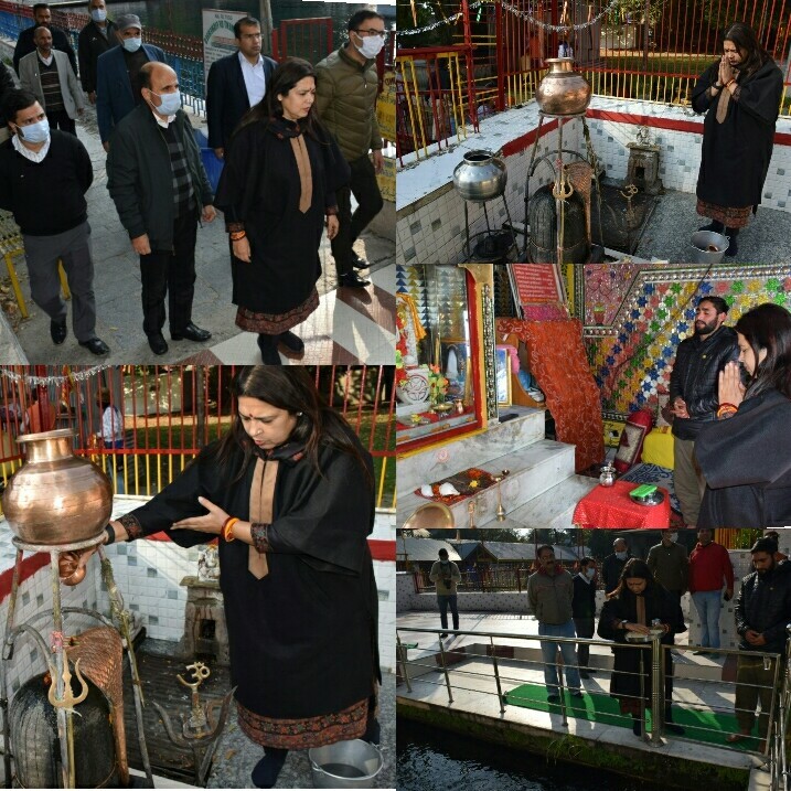  Meenakshi Lekhi visits Martand Temple Mattan in Anantnag