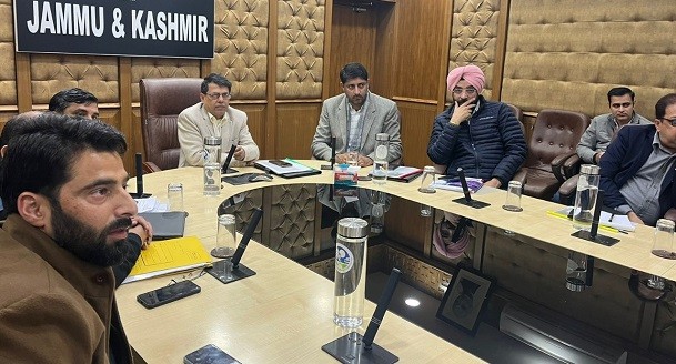 Union Addn Secretary & J&K-AGMUT cadre IAS Officer Shantmanu reviews ...